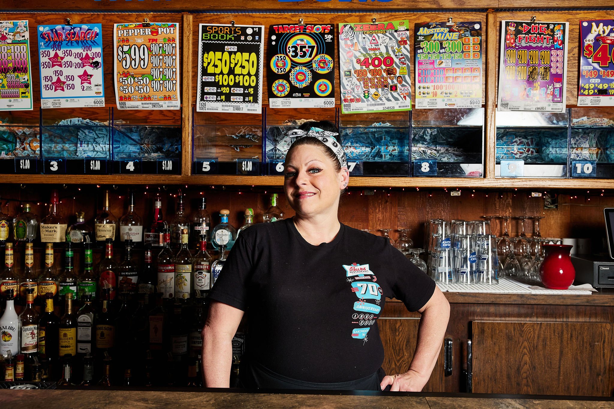 Team member behind the bar at Burs Forrest Room
